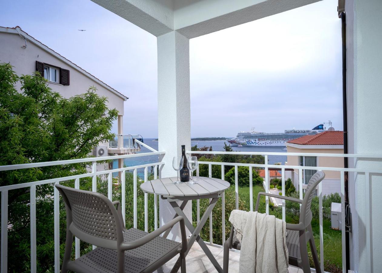 Feelhvar Along Bluelagoon Beach Hvar Town Luaran gambar