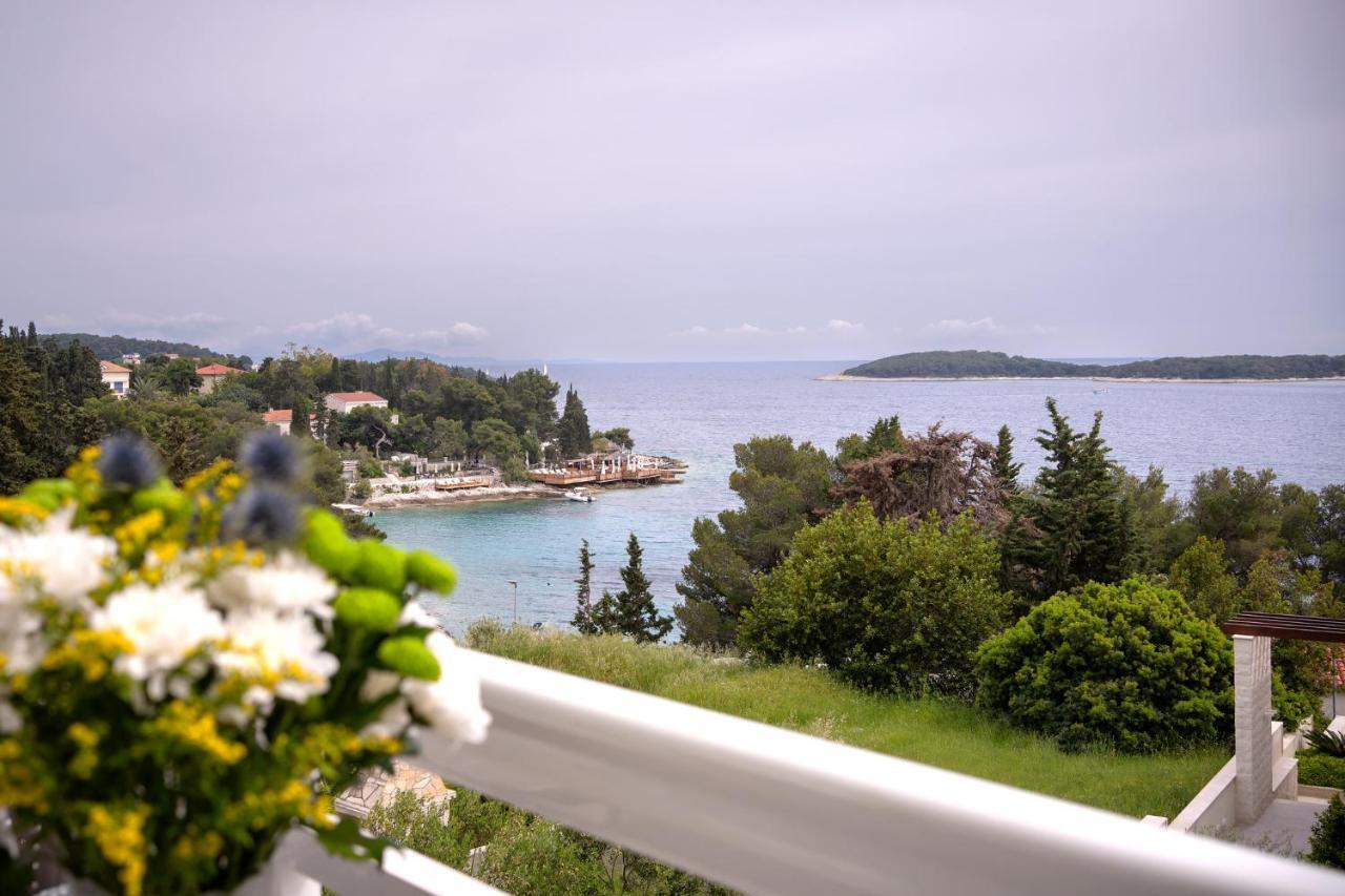 Feelhvar Along Bluelagoon Beach Hvar Town Luaran gambar
