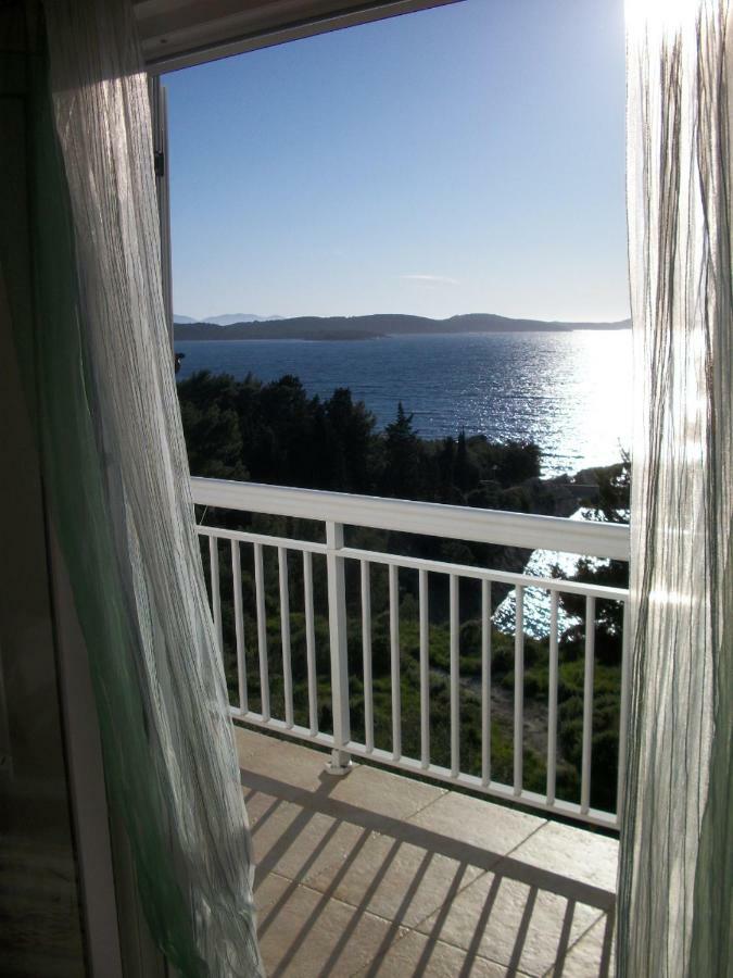 Feelhvar Along Bluelagoon Beach Hvar Town Luaran gambar